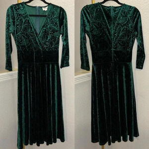 NWOT Unique Vintage 1950s Emerald Velvet Delores Swing Dress
